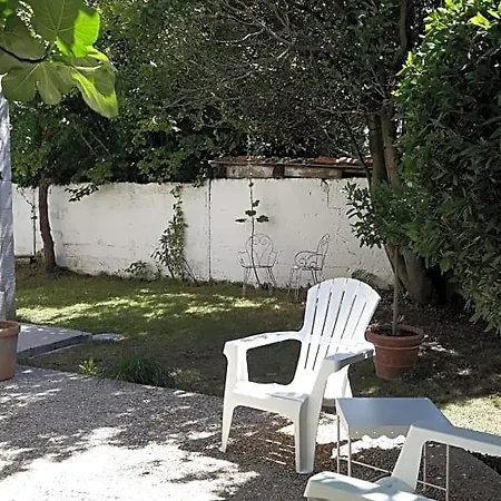 Bed & Breakfast La Venelle De Jéricho 3*